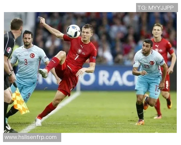 2016年欧洲杯精彩回顾:俄罗斯与捷克的激烈对决与战术分析